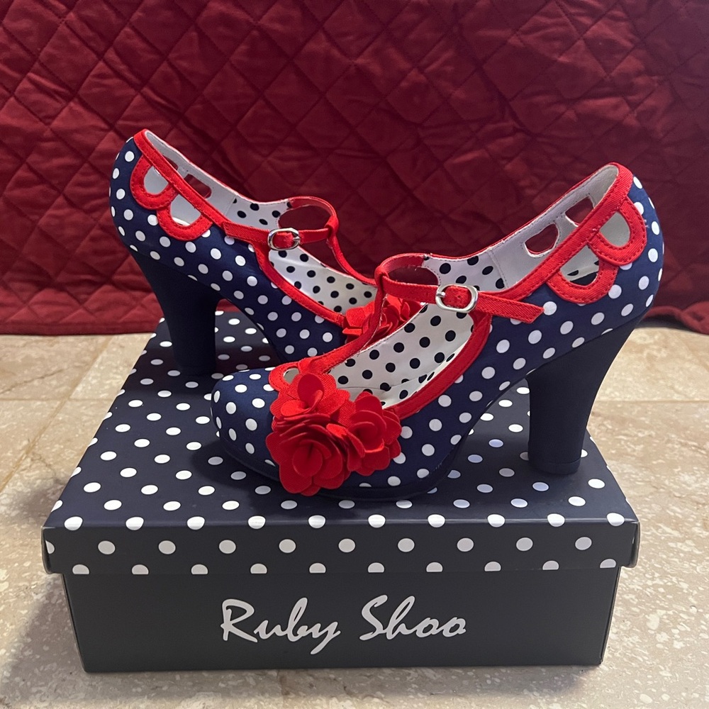 Vintage Retro Classic Hollywood Pinup Style Women's Navy and Red Polka Dot Heels